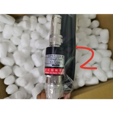 日本威科莫VALCOM压力传感器VPRF-A4-20MPaW-4　线缆2m