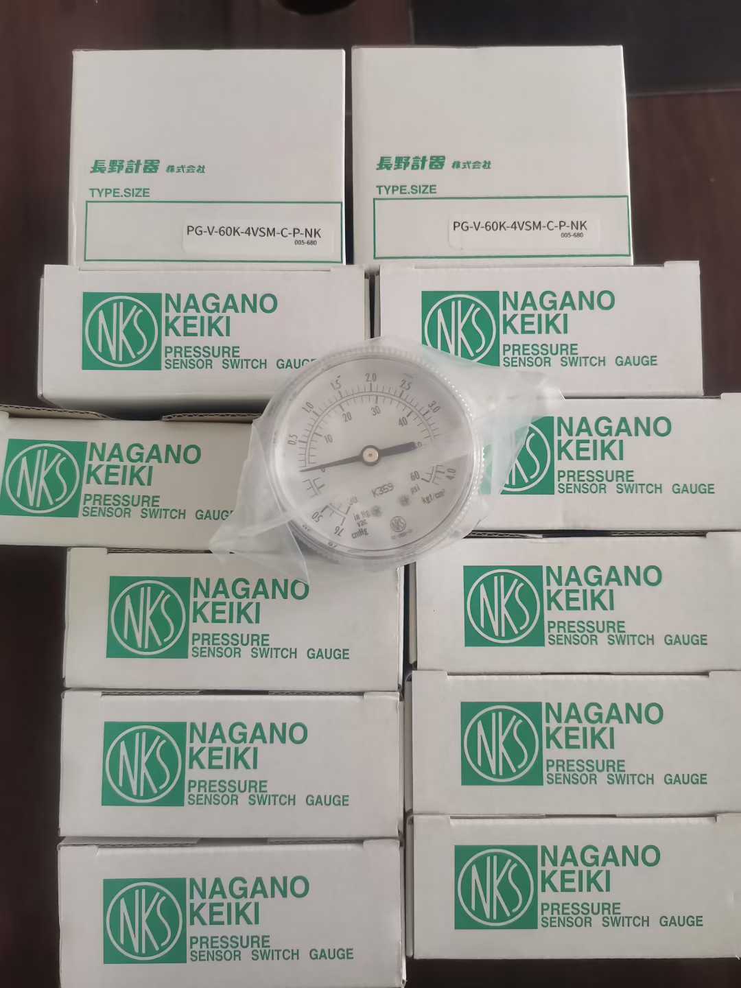 PG-V-60K-4VSM-C-P-NK长野NKS 压力表PG-V-160K-4VSM-C-P-NK VCR 接口 (3)