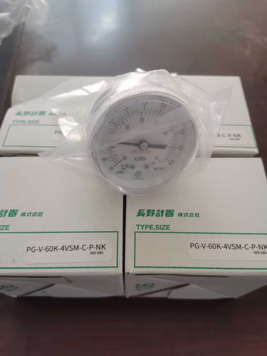 PG-V-60K-4VSM-C-P-NK长野NKS 压力表PG-V-160K-4VSM-C-P-NK VCR 接口 (1)