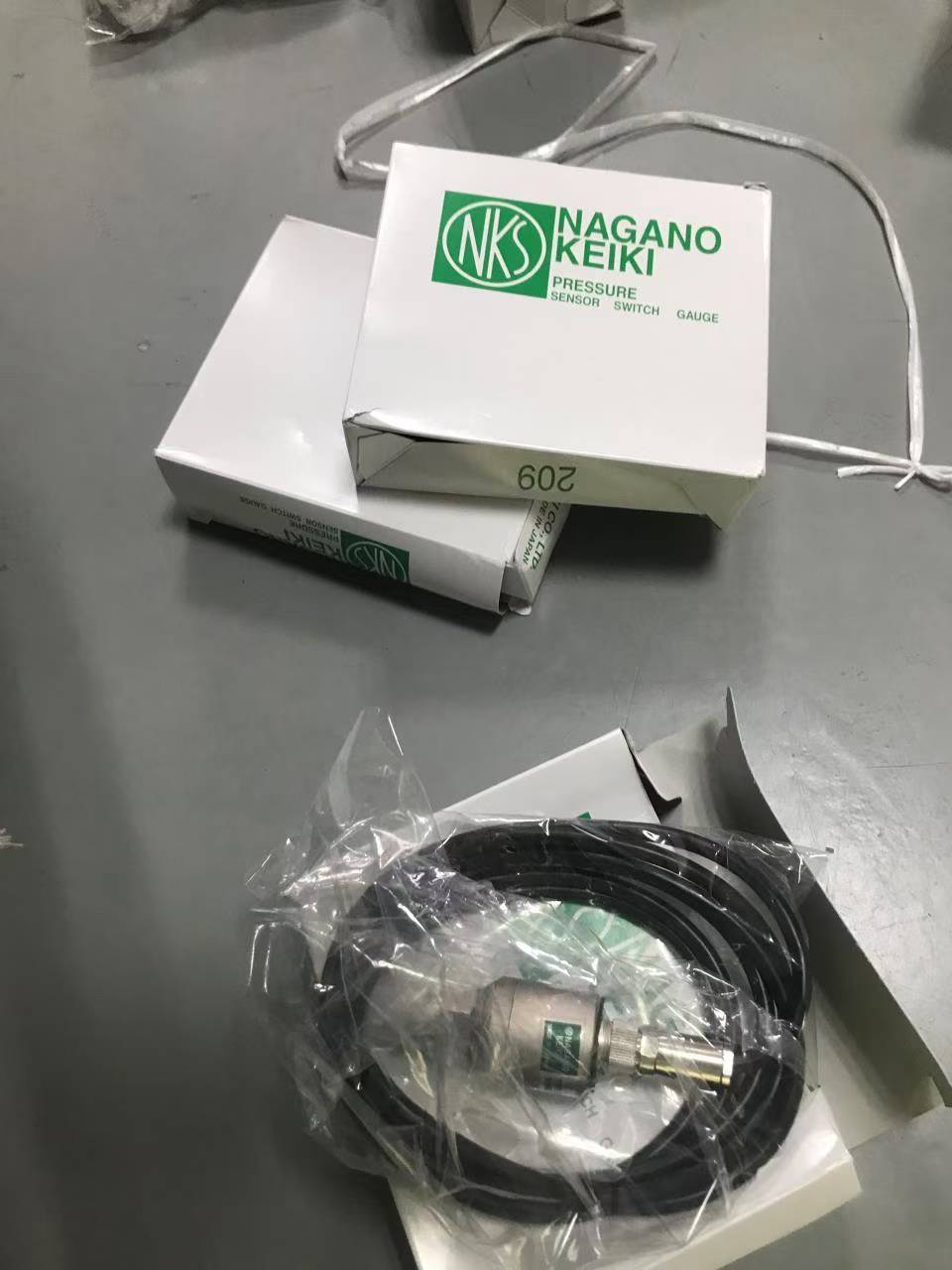 长野计器NAGANOKEIKI压力传感器 KH15-L84G7110A0XXXX0 0-1MPa (1)